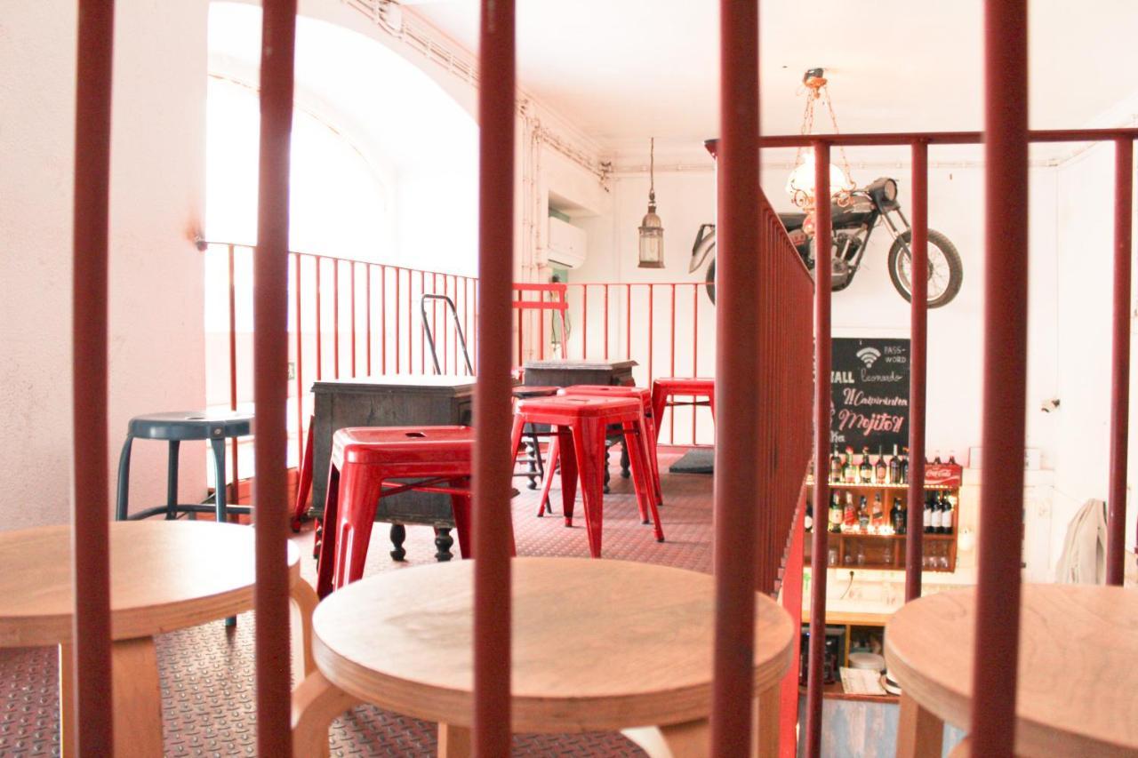 Alface Hall Hostel & Bar Lissabon Exterior foto